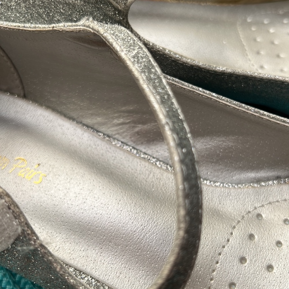 Silver Glittery Mary Jane Party Shoes - Sz 10 - Picture 5 of 11